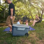 Hielera Coleman 62 QT 316 S Rueda T/R 2187693 - Image 6